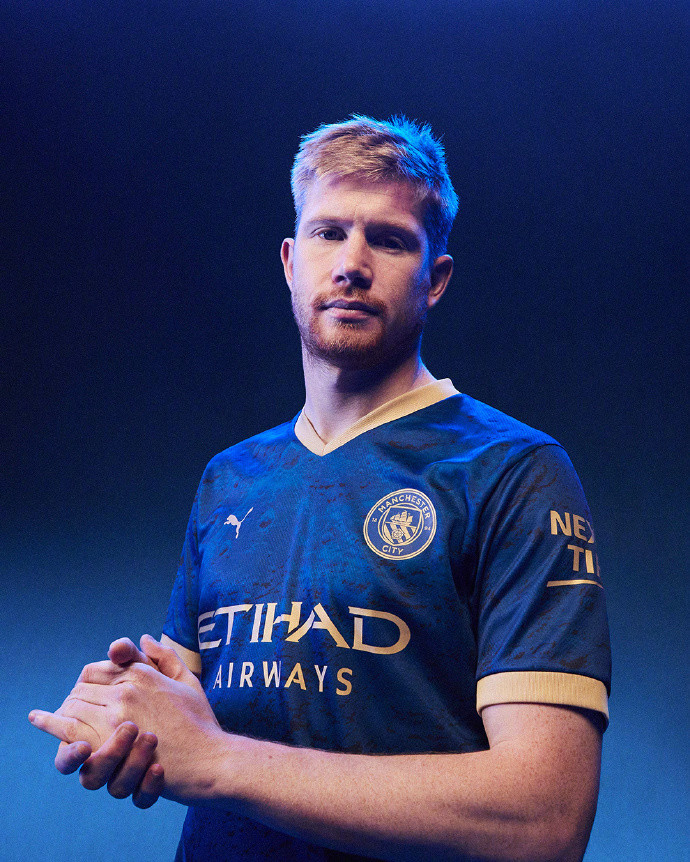 皇马对阵塞尔塔大名单：阿诺德因伤缺阵，卡马文加在列