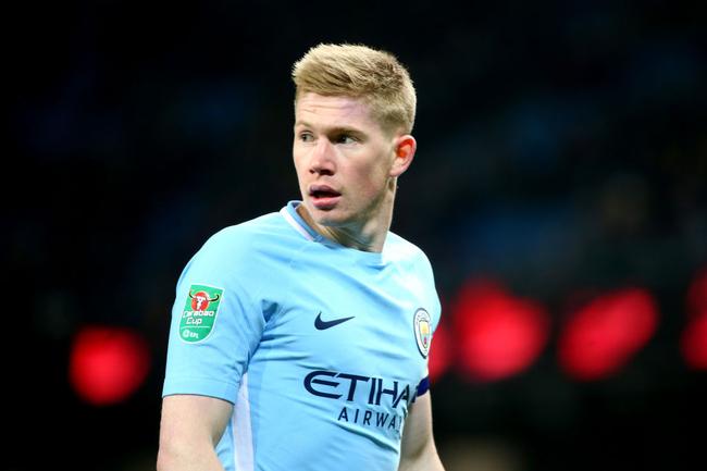 埃基蒂克成为西塞后首位为利物浦单场联赛打入2球的法国球员