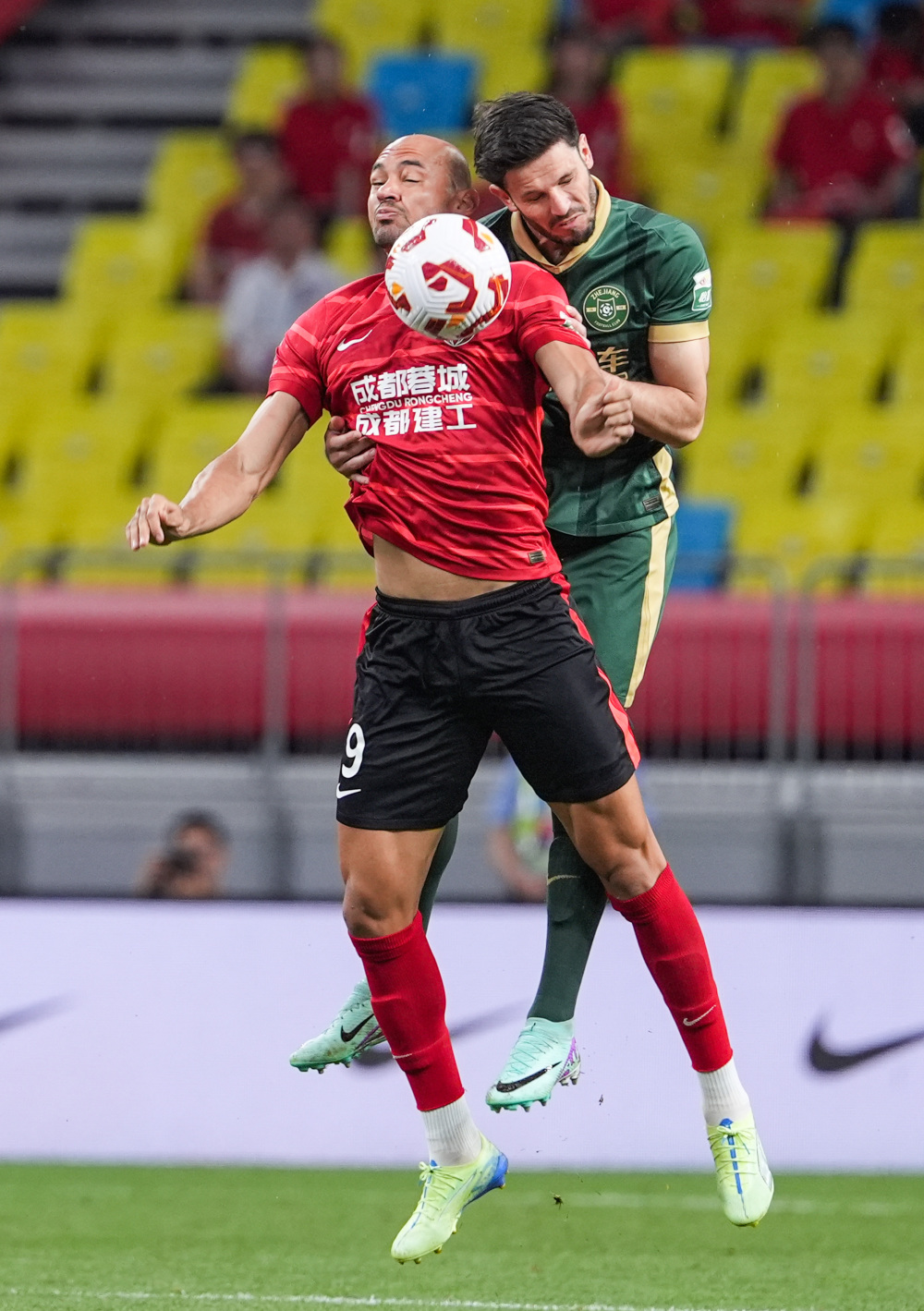 马卡：黄潜有意帕尔特伊，后者目前正面临英国检方指控